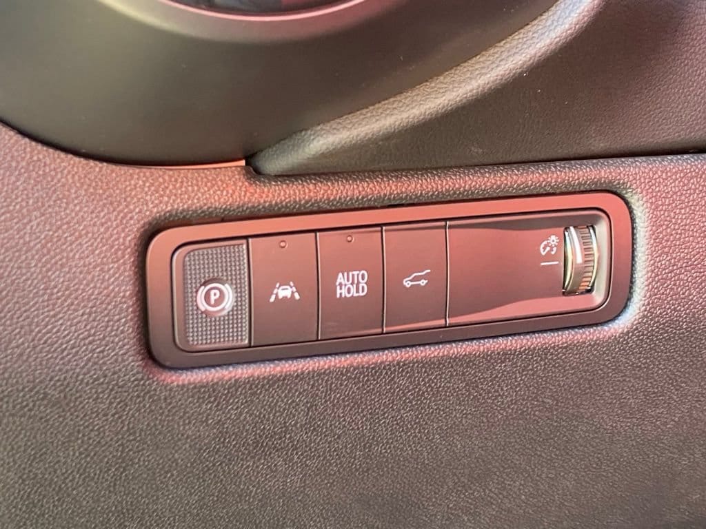 2025 Chevrolet Equinox EV RS - Photo 15