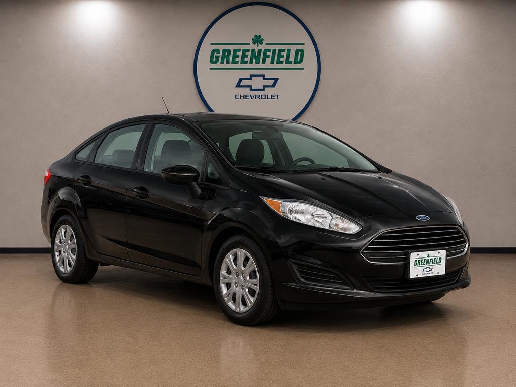 2013 Ford Fiesta SE Sedan's photo