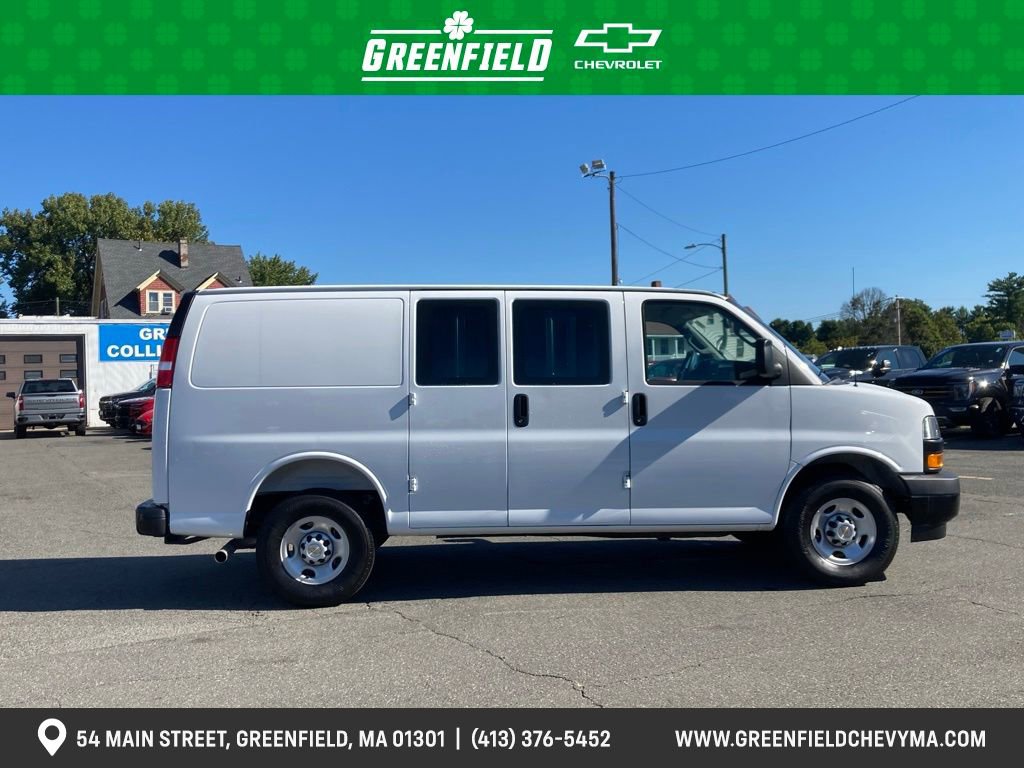 2025 Chevrolet Express Cargo Work Van - Photo 8