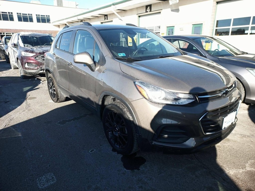 Used 2022 Chevrolet Trax LT with VIN KL7CJPSM1NB531879 for sale in Greenfield, MA
