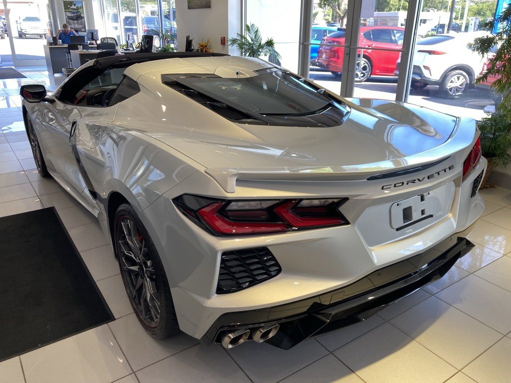 2024 Chevrolet Corvette Stingray 2LT photo 4