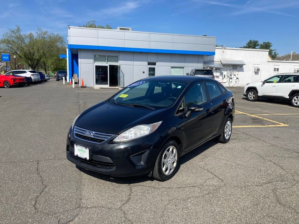 Used 2013 Ford Fiesta SE Sedan