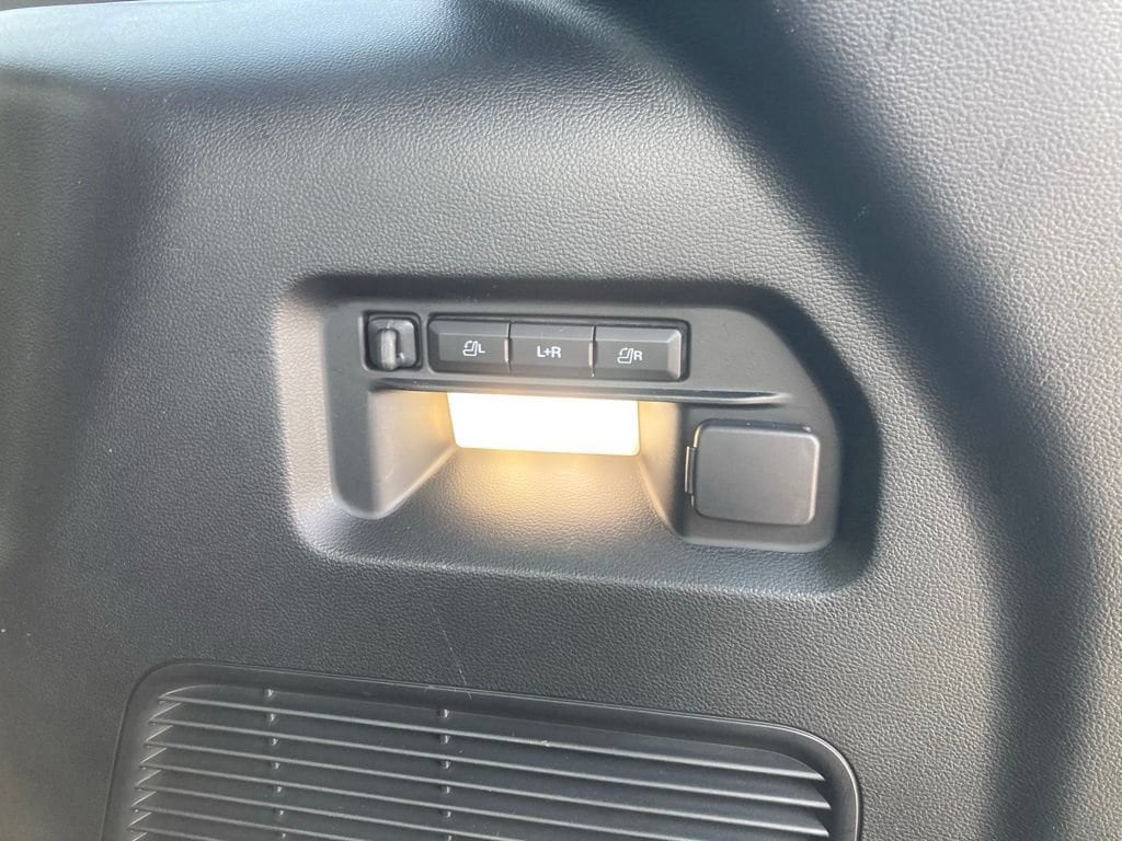 2023 Ford Explorer ST - Photo 21