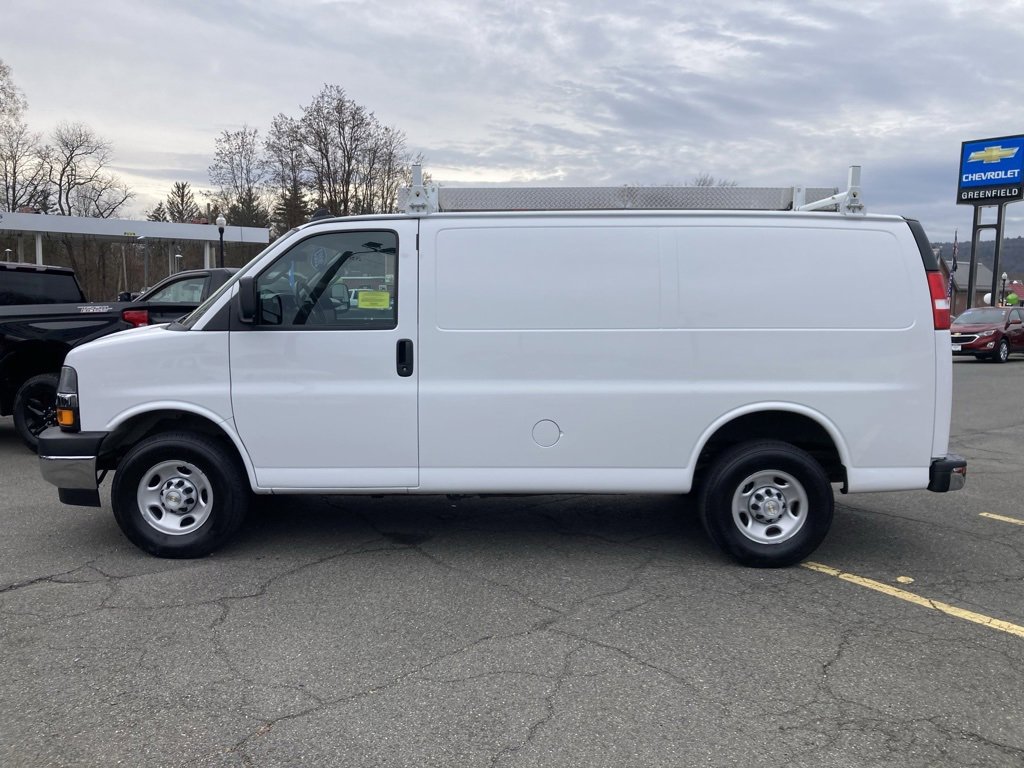 2023 Chevrolet Express Cargo 2500 Van photo 4