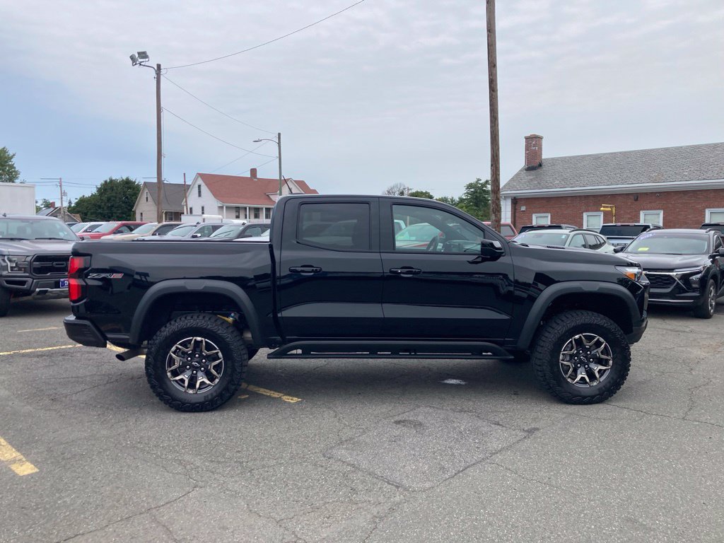 2026 Chevrolet Colorado ZR2 - Photo 28