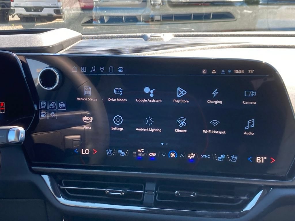 2025 Chevrolet Equinox EV RS - Photo 11