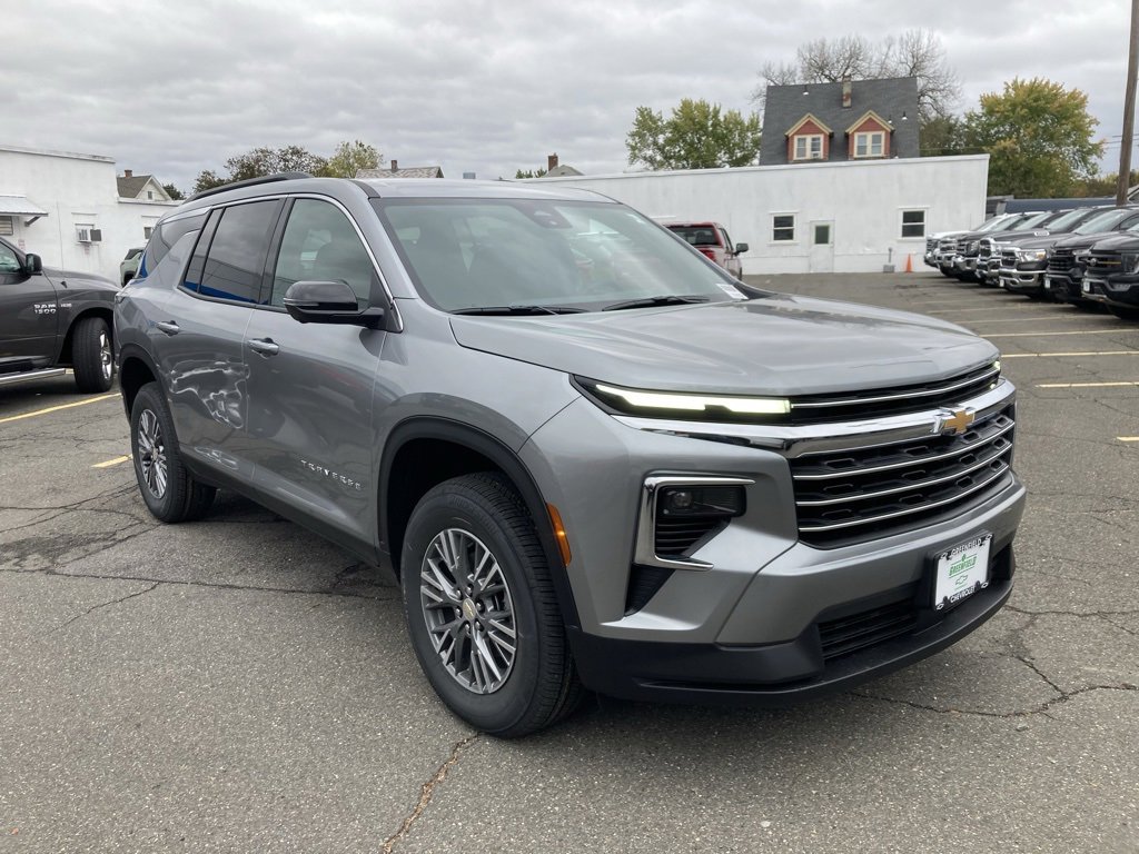 2026 Chevrolet Traverse LT's photo