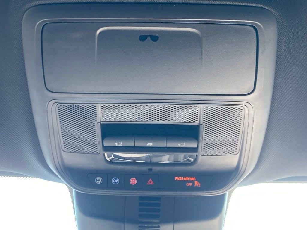 2025 Chevrolet Traverse LT - Photo 17