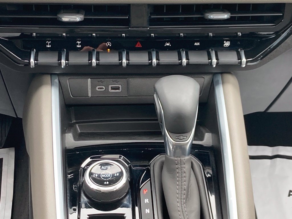 2026 Chevrolet Colorado ZR2 - Photo 12