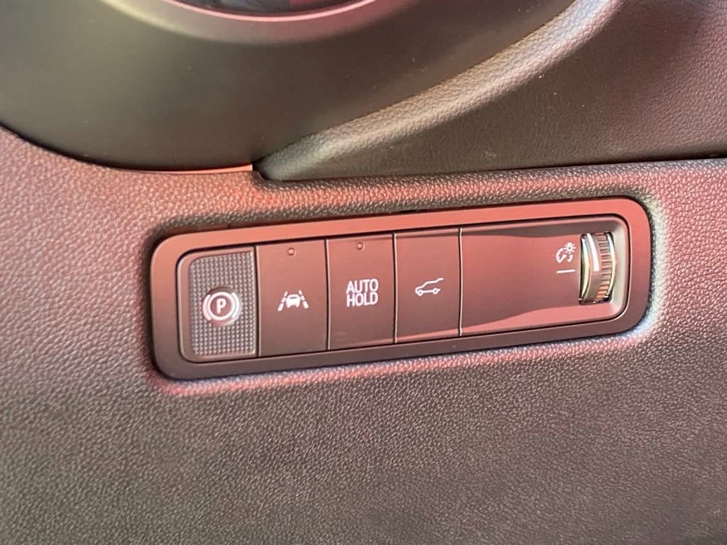 2025 Chevrolet Equinox EV RS - Photo 15
