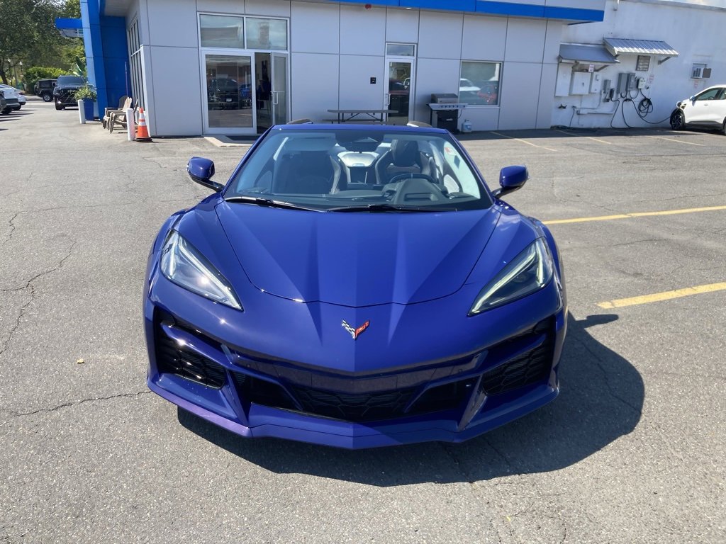 2025 Chevrolet Corvette E-Ray 3LZ Convertible photo 2
