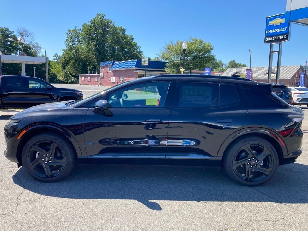 2025 Chevrolet Equinox EV RS - Photo 22