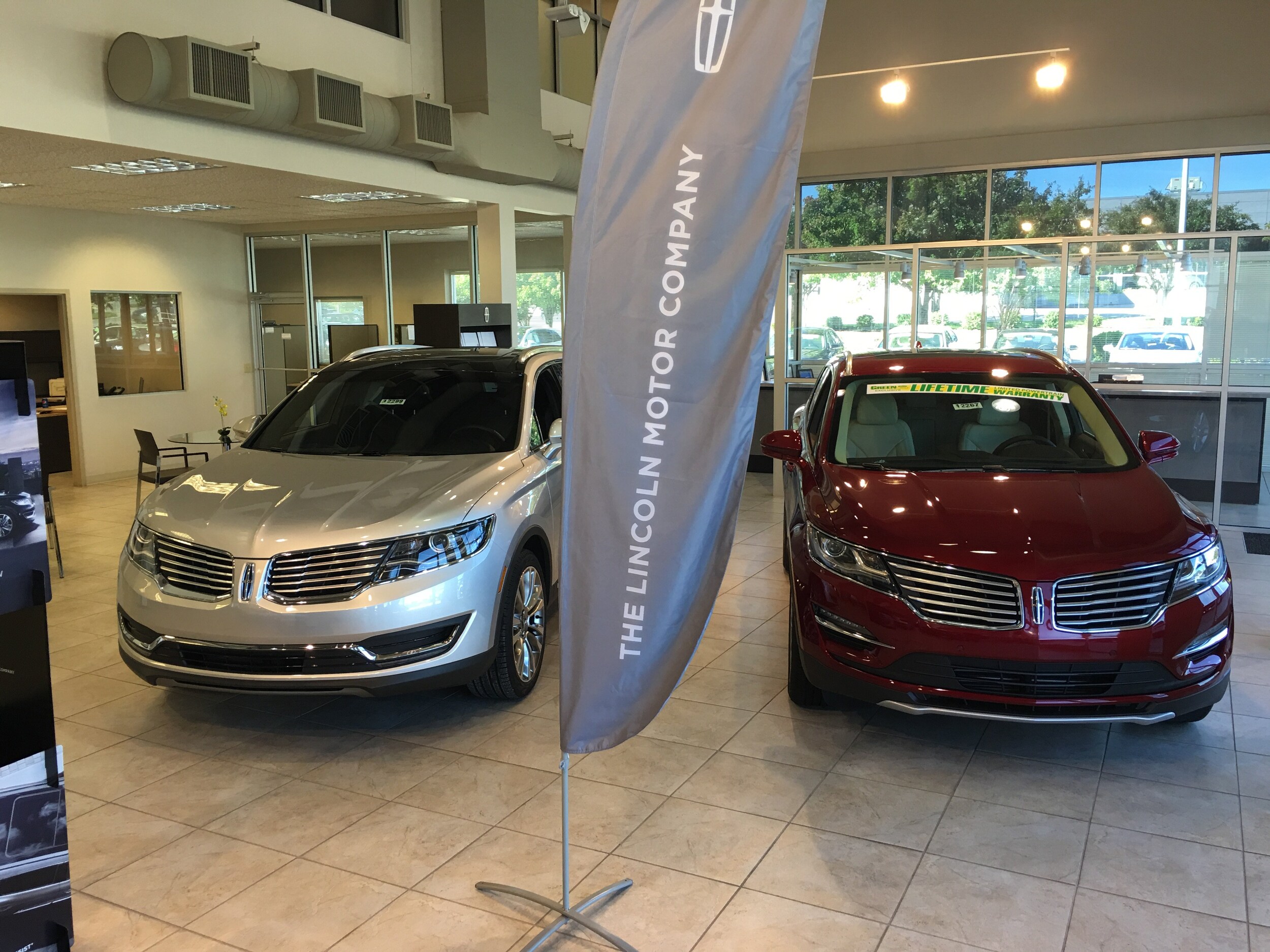 Tour Our Dealership Green Lincoln