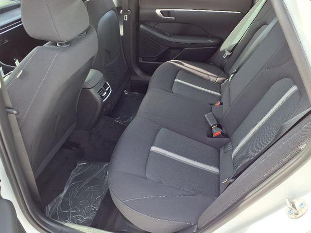 2025 Hyundai Sonata Hybrid SEL - Photo 17