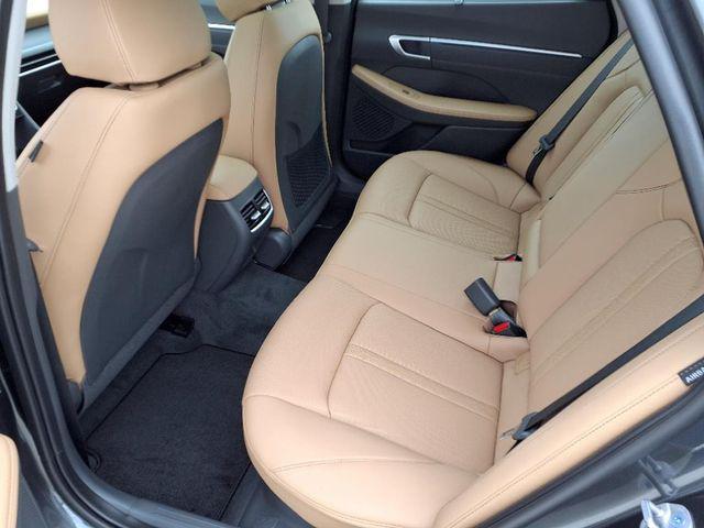 2025 Hyundai Sonata Hybrid Limited - Photo 18