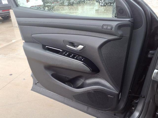 2025 Hyundai Tucson Limited - Photo 14