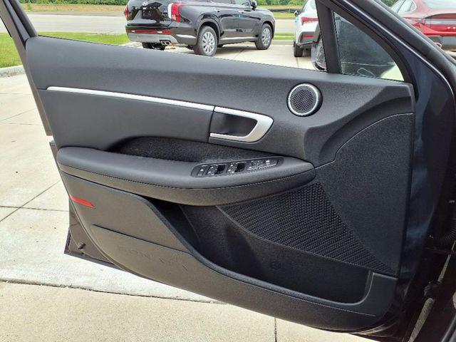 2025 Hyundai Sonata Hybrid SEL - Photo 15