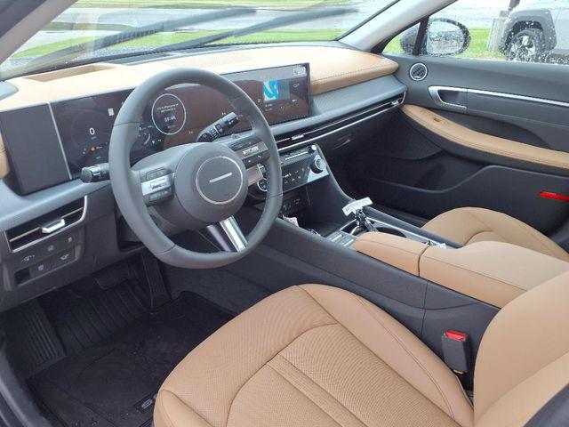 2025 Hyundai Sonata Hybrid Limited - Photo 16