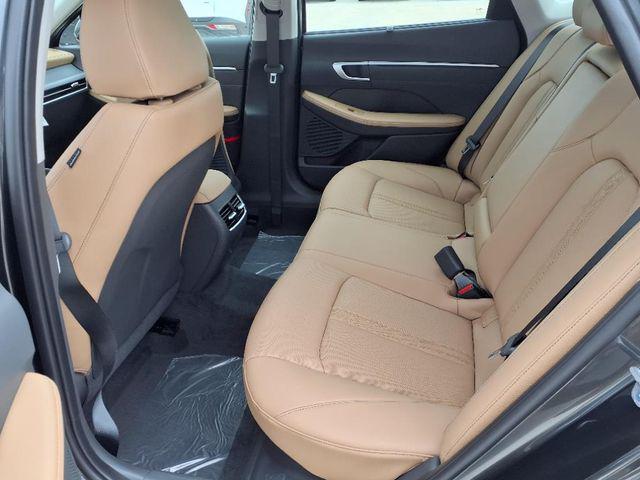 2025 Hyundai Sonata Hybrid Limited - Photo 18