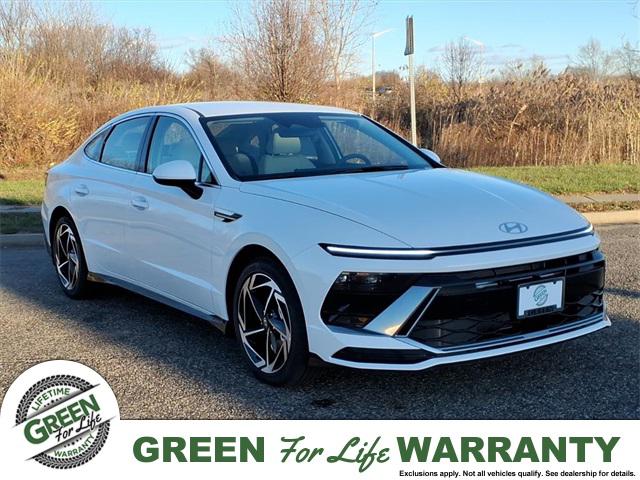 2026 Hyundai Sonata SEL's photo