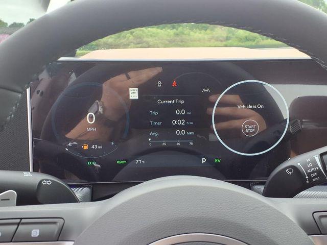 2025 Hyundai Sonata Hybrid Limited - Photo 14