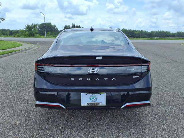 2025 Hyundai Sonata SEL - Photo 18