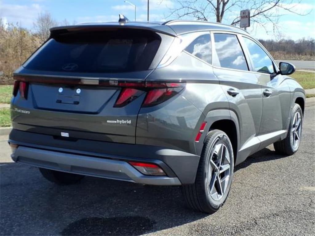 New 2026 Hyundai Tucson Hybrid SEL SUV