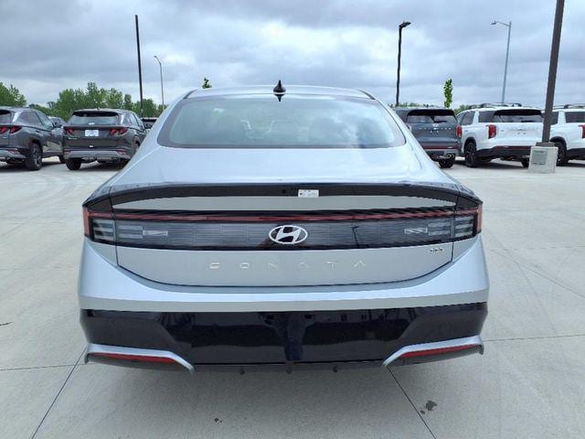 2025 Hyundai Sonata Hybrid SEL - Photo 23