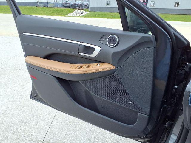 2025 Hyundai Sonata Hybrid Limited - Photo 15