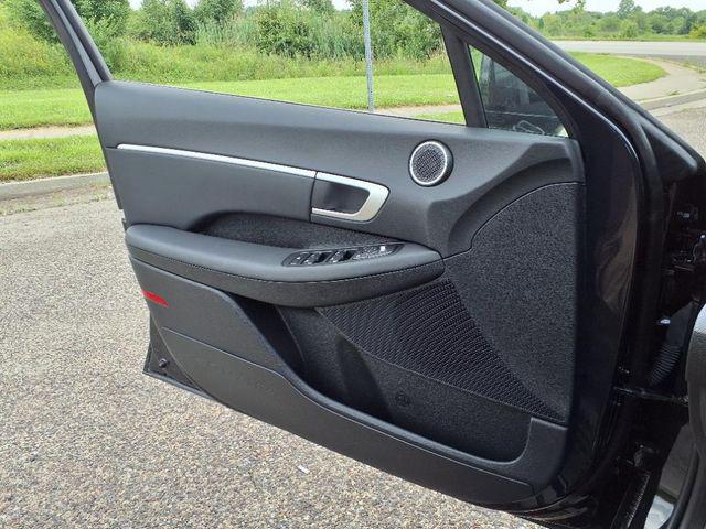 2025 Hyundai Sonata SEL - Photo 14