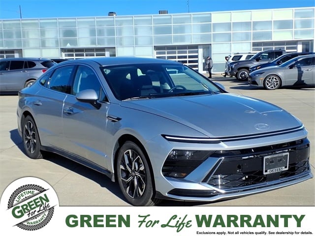 2025 Hyundai Sonata SEL's photo