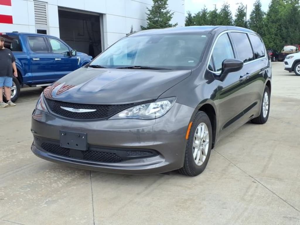 Used 2023 Chrysler Voyager LX Minivan/Van