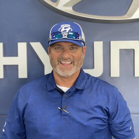 Staff member John Duval from ID_6f460b2ff1be