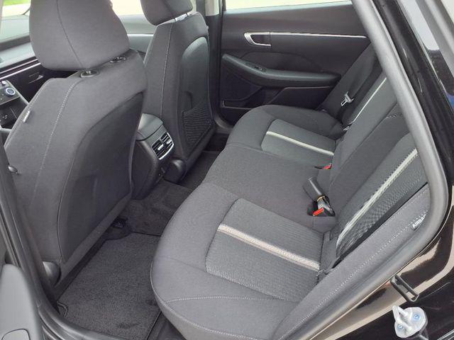 2025 Hyundai Sonata Hybrid SEL - Photo 17