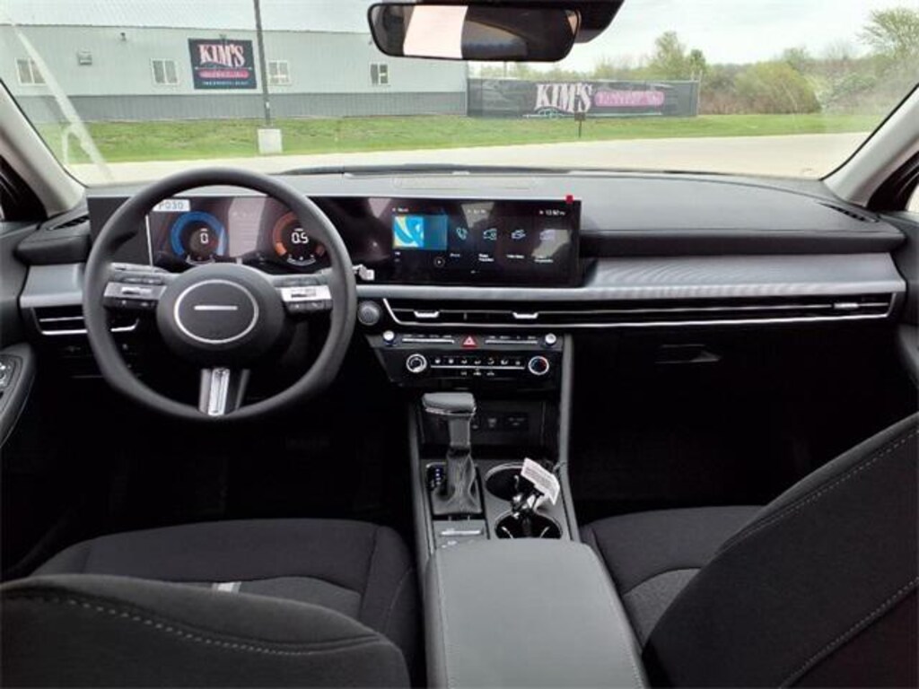 New 2025 Hyundai Sonata SE Sedan