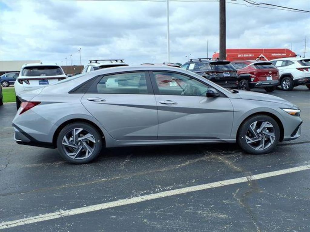 New 2025 Hyundai Elantra SEL Sport Sedan