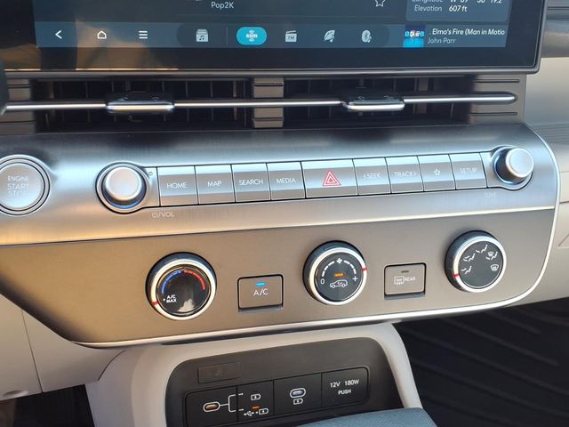 2025 Hyundai Kona SE - Photo 14