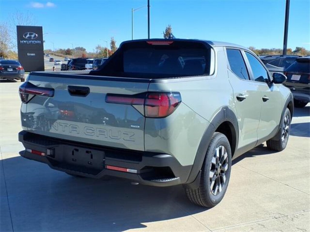 New 2026 Hyundai Santa Cruz SE AWD Truck