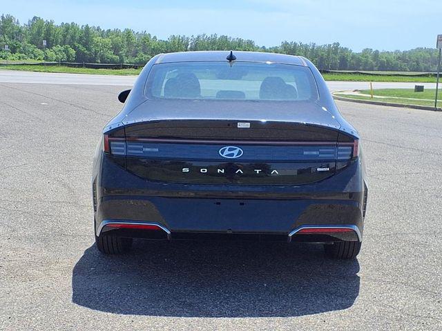 2025 Hyundai Sonata SEL - Photo 18
