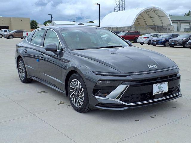 2025 Hyundai Sonata Hybrid