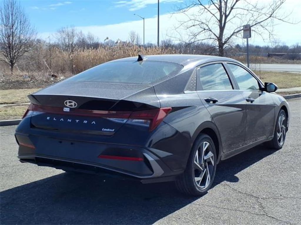 New 2026 Hyundai Elantra Limited Sedan