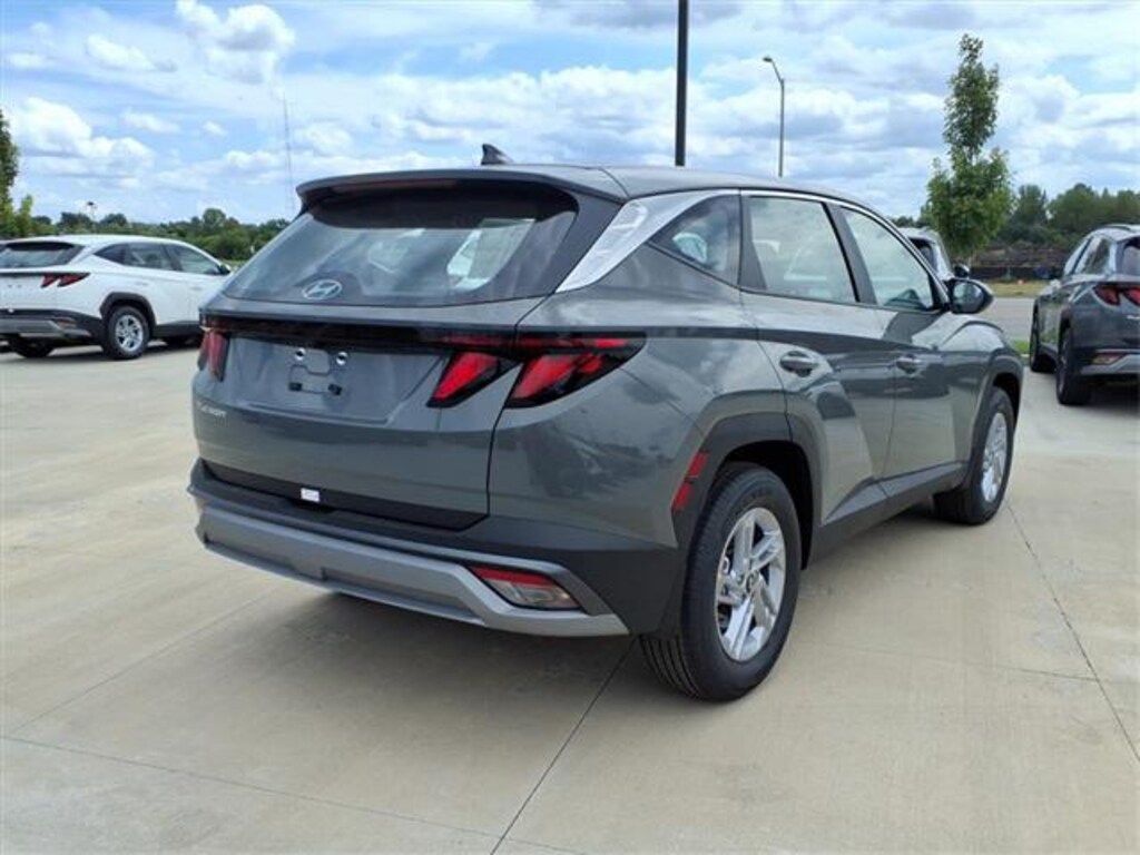 New 2026 Hyundai Tucson SE FWD SUV