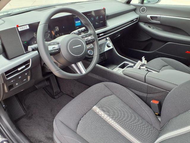 2025 Hyundai Sonata Hybrid SEL - Photo 16