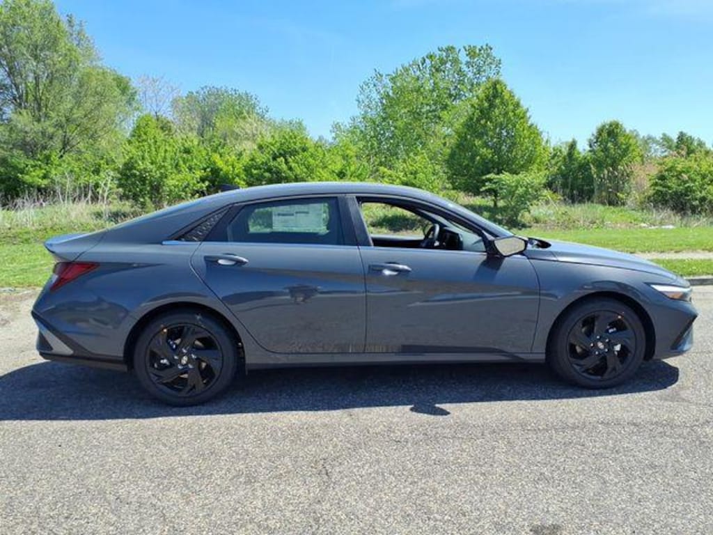 New 2026 Hyundai Elantra SEL Sport Premium Sedan