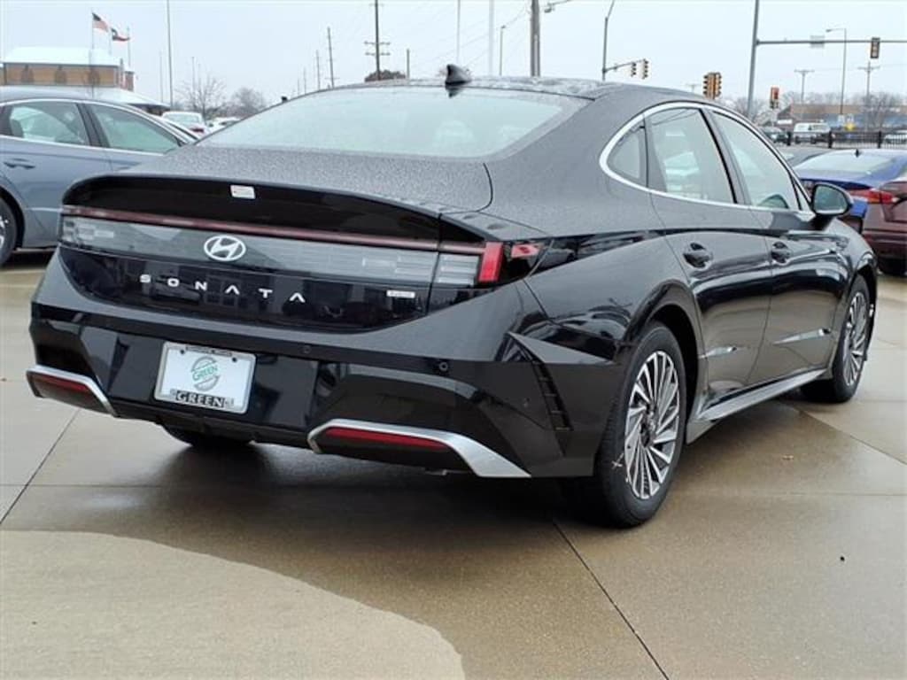 New 2026 Hyundai Sonata Hybrid Limited Sedan
