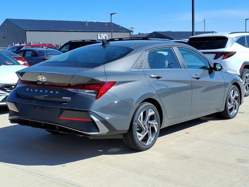 New 2026 Hyundai Elantra Limited Sedan