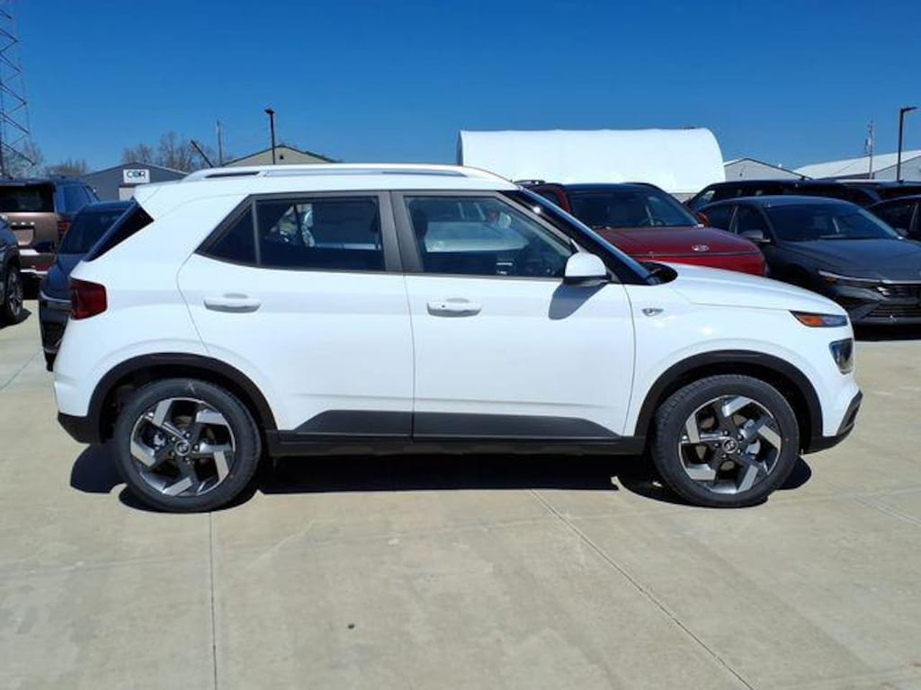 New 2026 Hyundai Venue SEL SUV