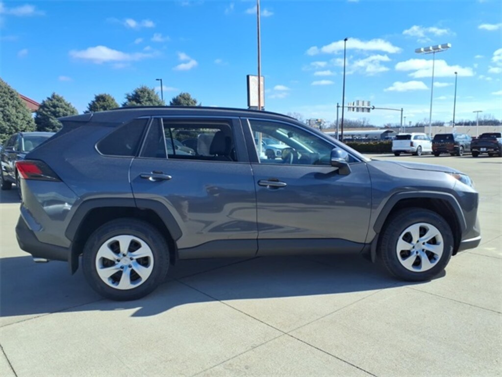 Used 2019 Toyota RAV4 LE SUV