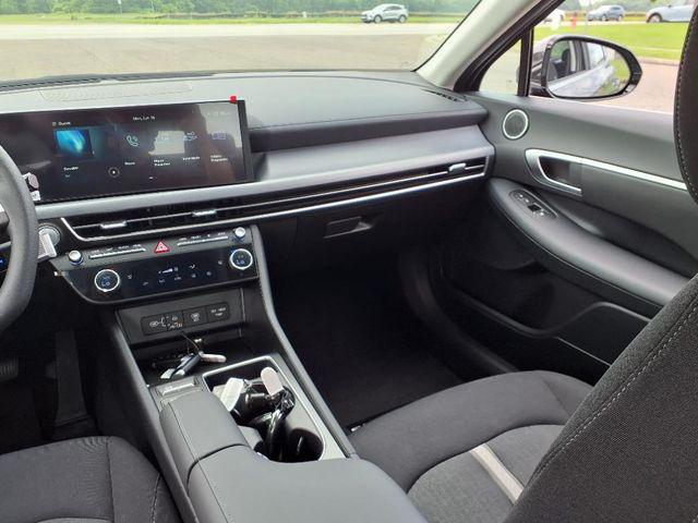 2025 Hyundai Sonata SEL - Photo 6