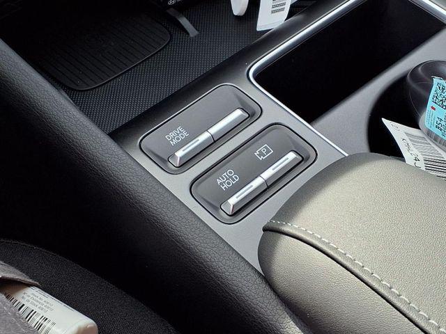2025 Hyundai Sonata Hybrid SEL - Photo 11